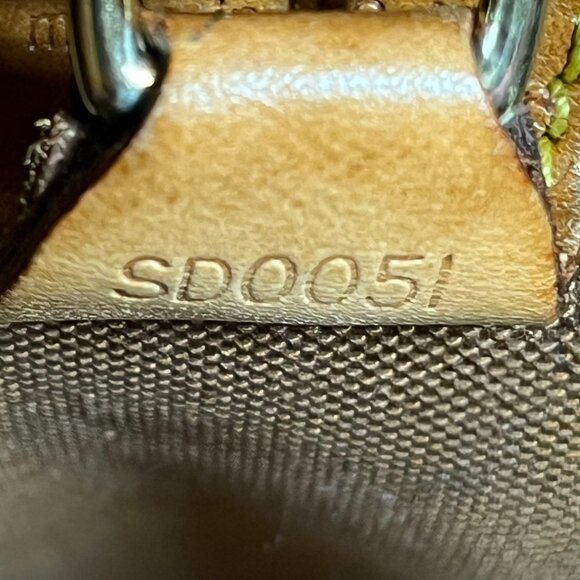 SOLD - Authentic Vintage Louis Vuitton Ellipse Shoulder Bag MM Medium Leather - Picture 11 of 15